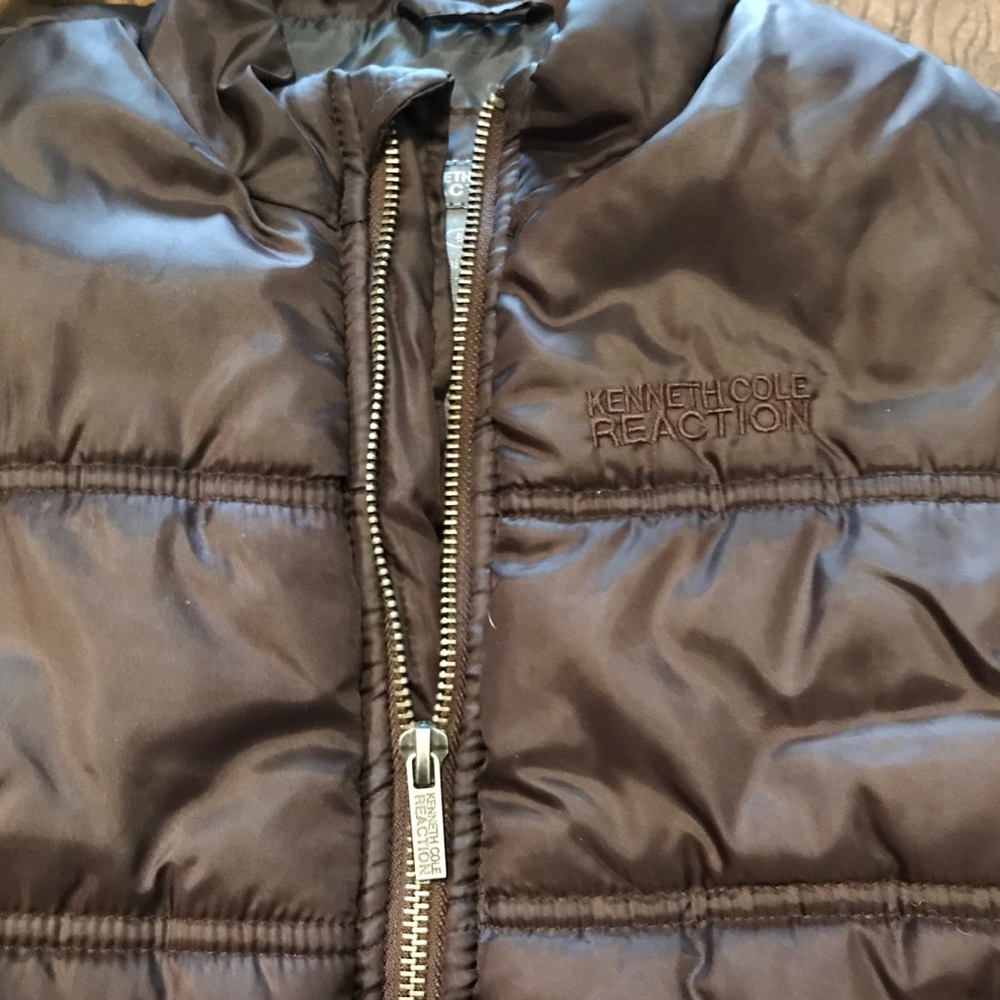 🚩SALE🚩KENNETH COLE BOYS BROWN PUFFER VEST SIZE 5 - Picture 6 of 6